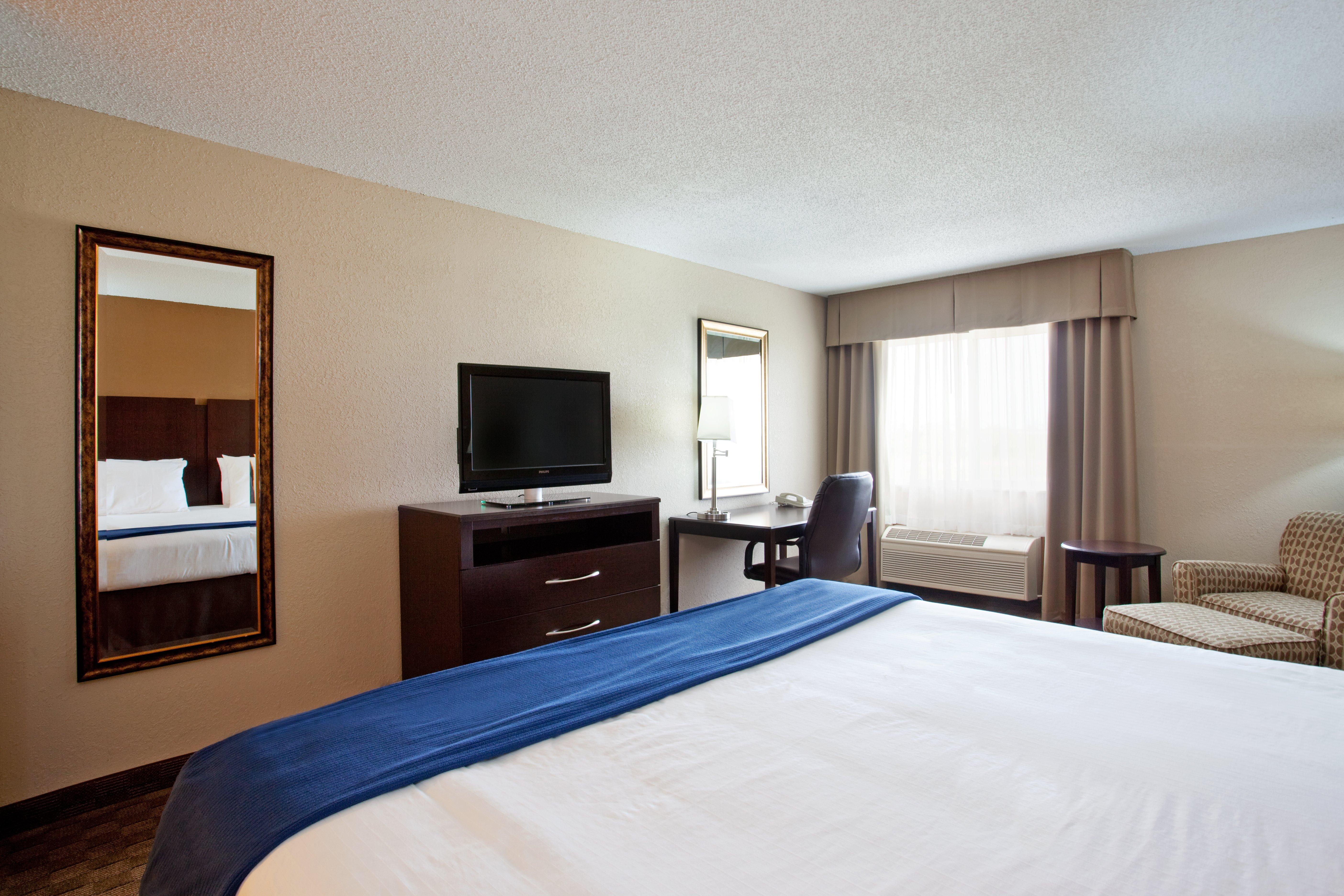 Holiday Inn Express Tuscola Room photo