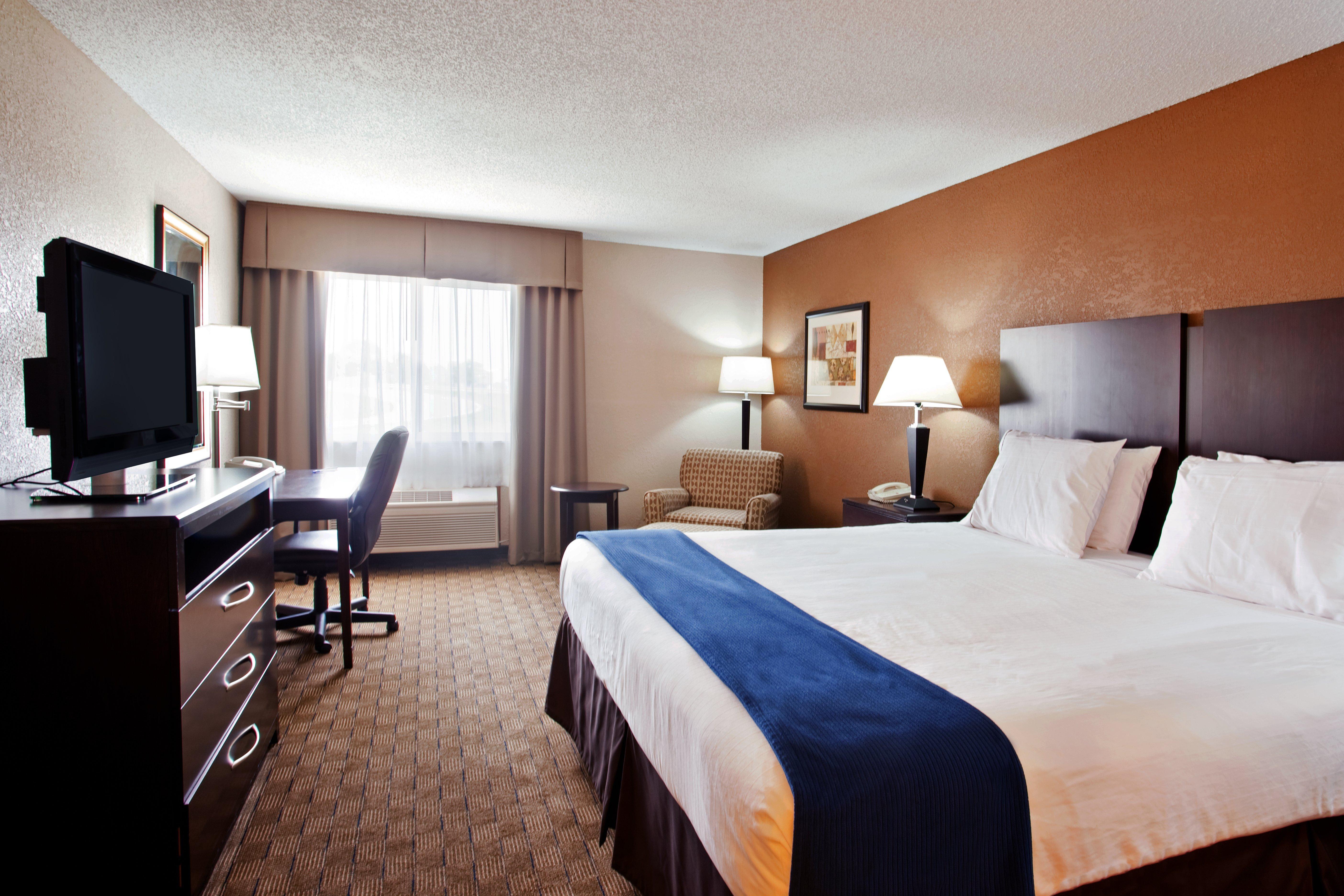 Holiday Inn Express Tuscola Room photo