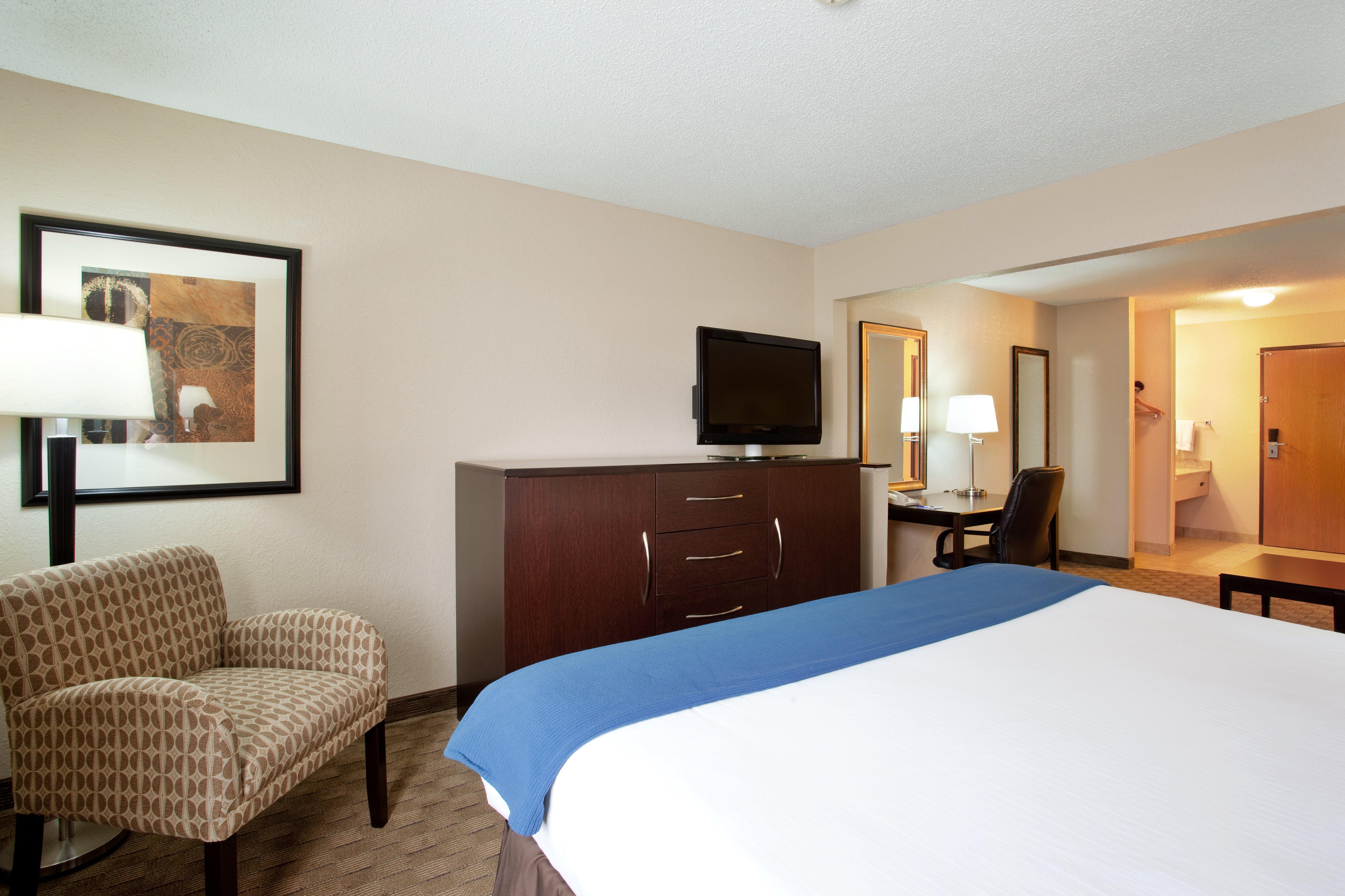 Holiday Inn Express Tuscola Room photo